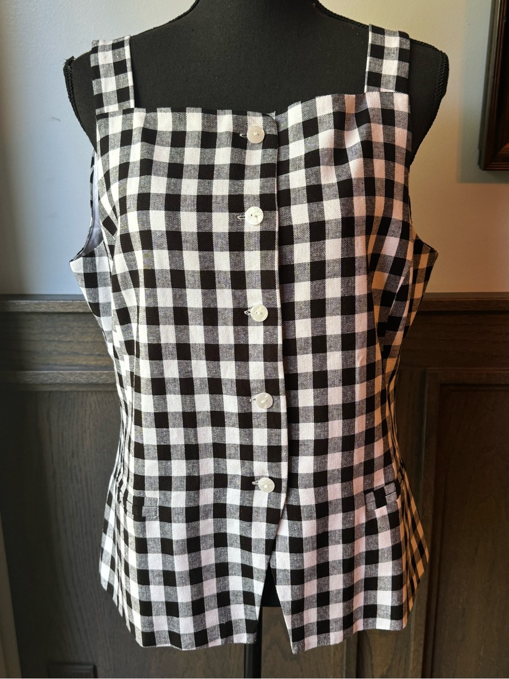 Express Black and White Gingham Linen Blend Button-Front Women's Tank Top large